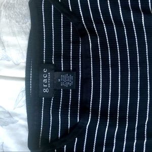 Grace knitwear black/white tank 85%Raylon material